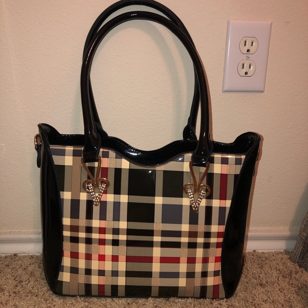 BRAND NEW PLAID SHOULDER BAG WITH TAGS!